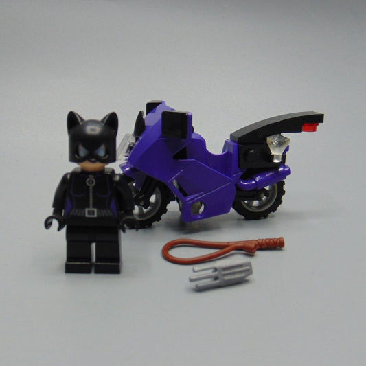 Catwoman w Catcycle - Batman Lego Minifig