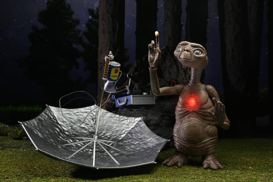E.T. The Extra-Terrestrial 40th Anniversary Ultimate E.T. Deluxe Set