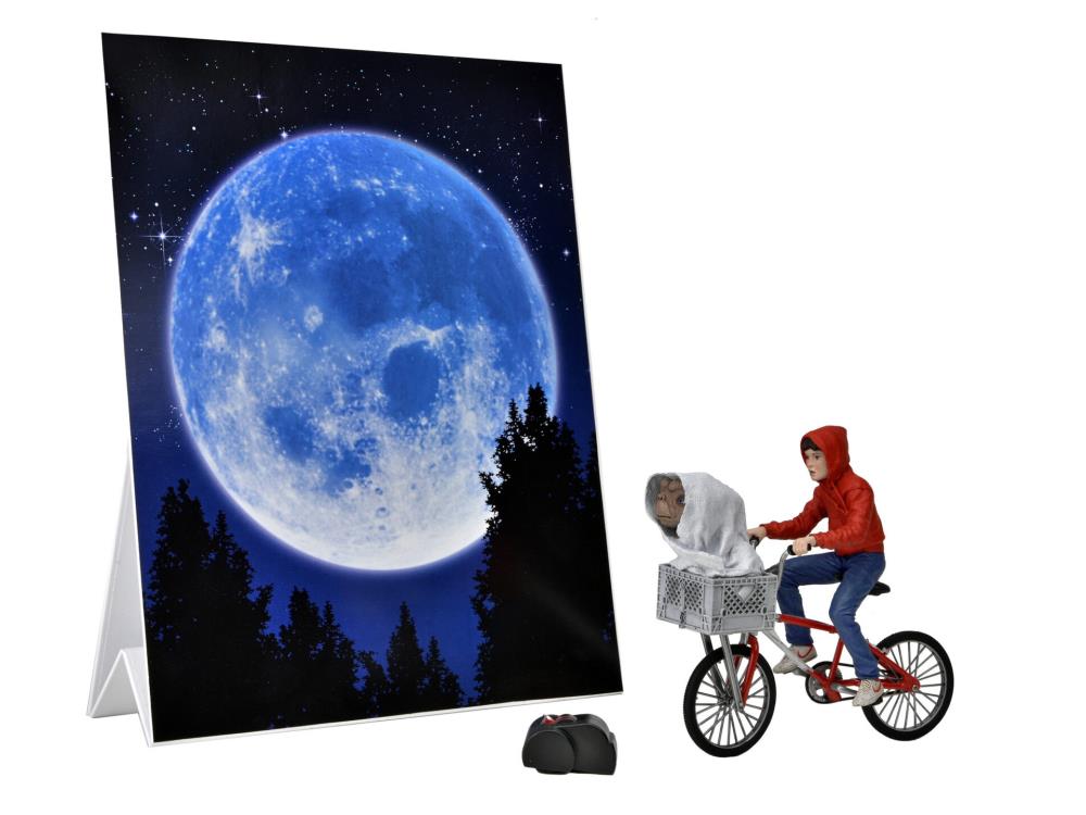 Elliot & E.T. on Bicycle 7" E.T. 40th Anniversary Scale Figure